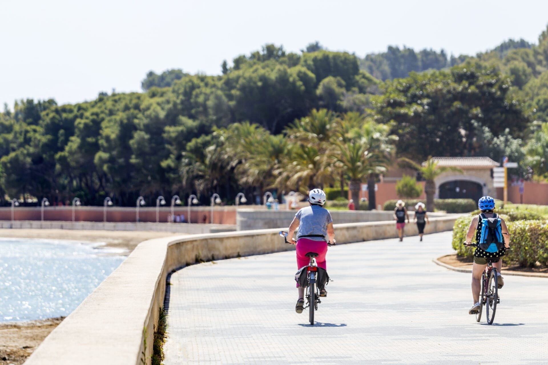 Les Rotes: Paseo marítimo Marineta Cassiana y calas.